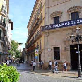 Wohnung zu mieten für 2.100 € pro Monat in Palma, Carrer de Santa Eulàlia
