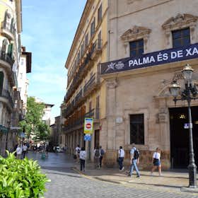 Appartamento for rent for 2.100 € per month in Palma, Carrer de Santa Eulàlia