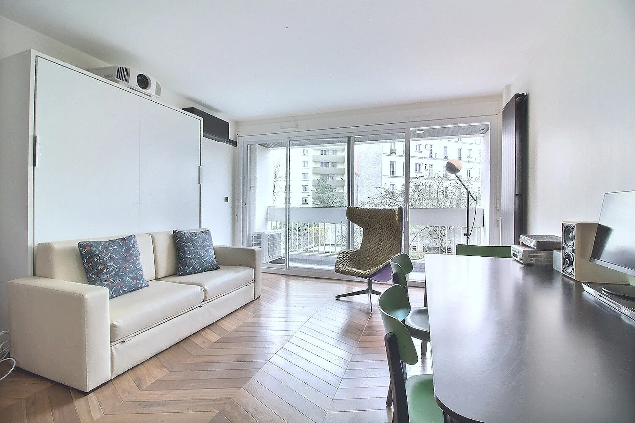 Avenue Claude Vellefaux, Paris preview