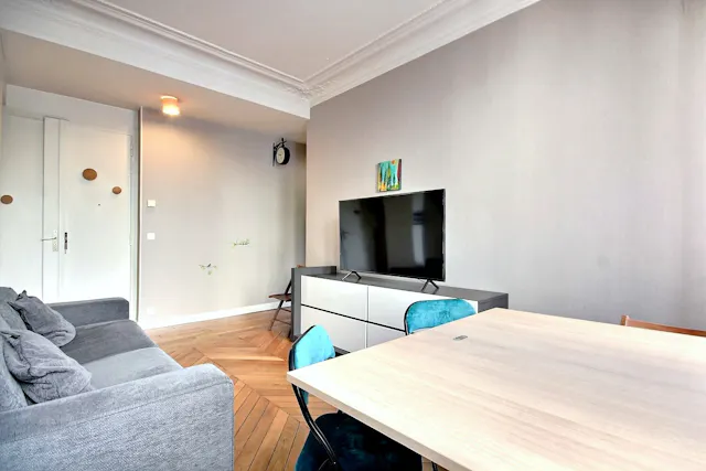 1-Bedroom Apartment in Rue du Commerce, Paris (1331987) room image 2