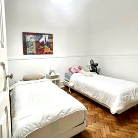 Private room for rent for €700 per month in Lisbon, Rua António Gonçalves