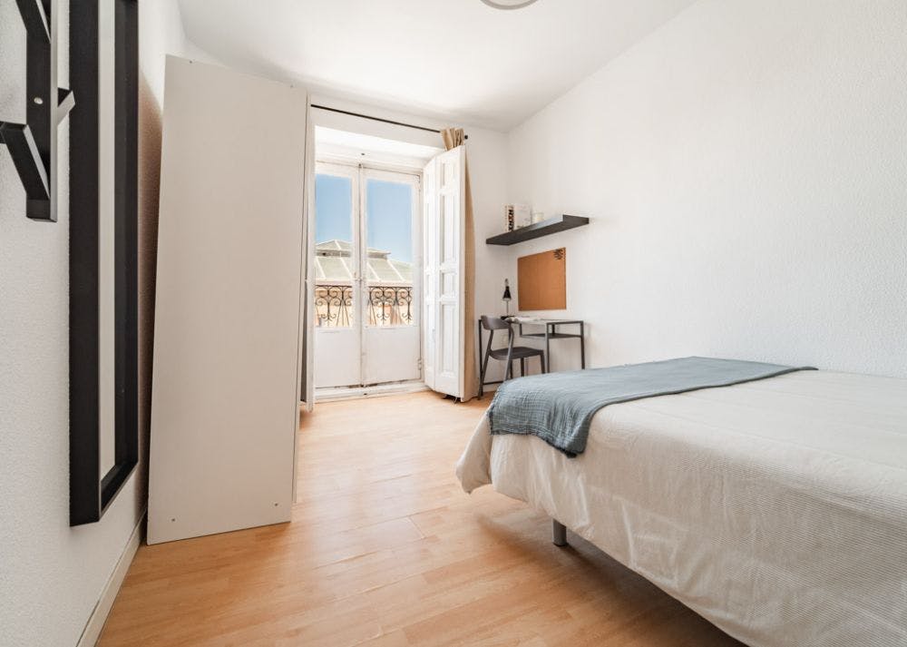 Calle de Redondilla, Madrid preview