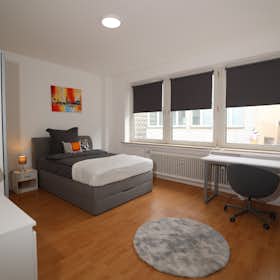 Pokój prywatny do wynajęcia za 950 € miesięcznie w mieście Köln, Hohe Straße
