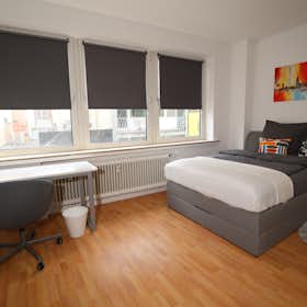 WG-Zimmer for rent for 945 € per month in Köln, Hohe Straße