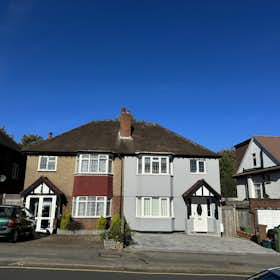 House for rent for £3,990 per month in Sutton, Mulgrave Road