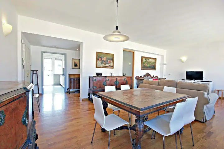 Apartment for rent for €3,850 per month in Rome, Via Giuseppe Giulietti