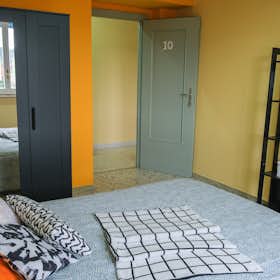 Private room for rent for €450 per month in Naples, Via 2 Luglio 1820