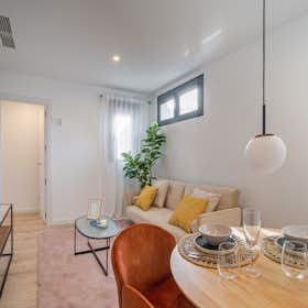 Apartment for rent for €2,700 per month in Madrid, Calle del Cardenal Cisneros