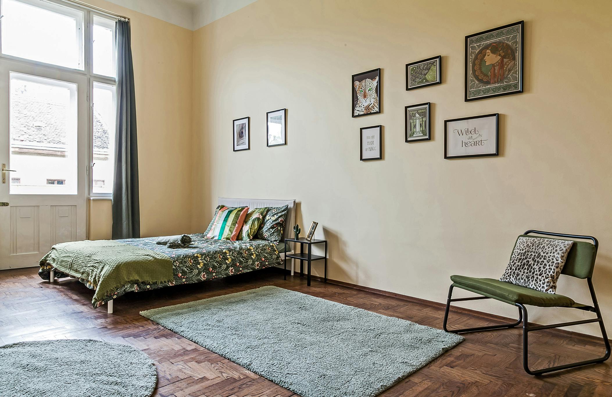 preview gallery tile