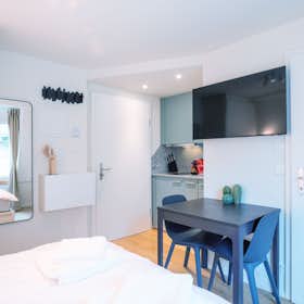 单间公寓 正在以 CHF 2,365 的月租出租，其位于 Zürich, Forchstrasse