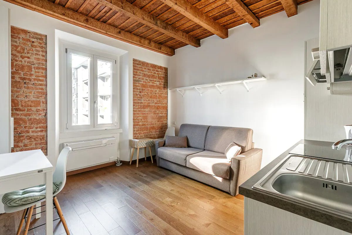 Studio for rent for €1,500 per month in Milan, Viale Bligny