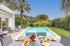 House for rent for €13,242 per month in Antibes, Avenue Commandant Garbe