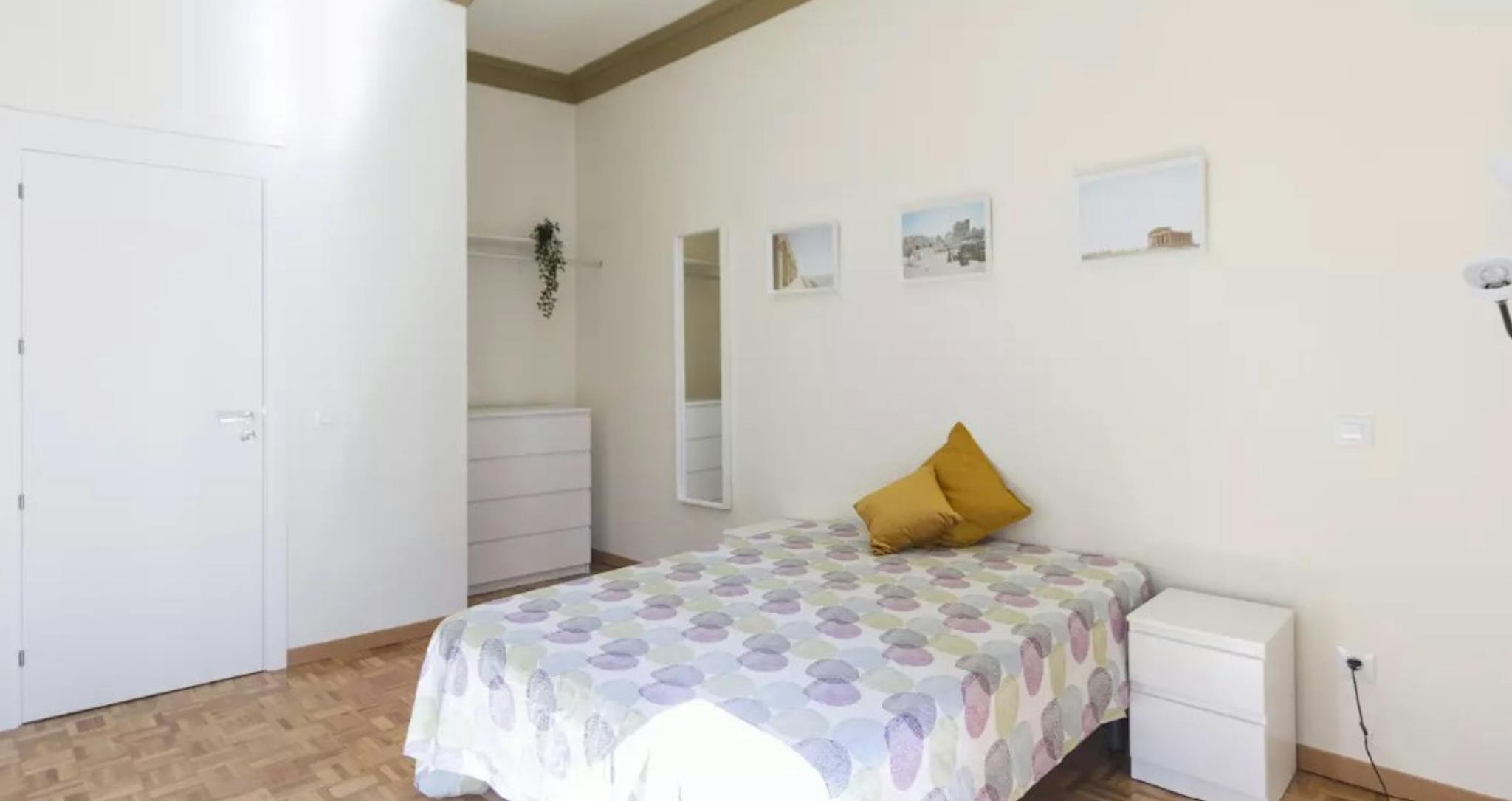 Calle de San Bernardo, Madrid preview