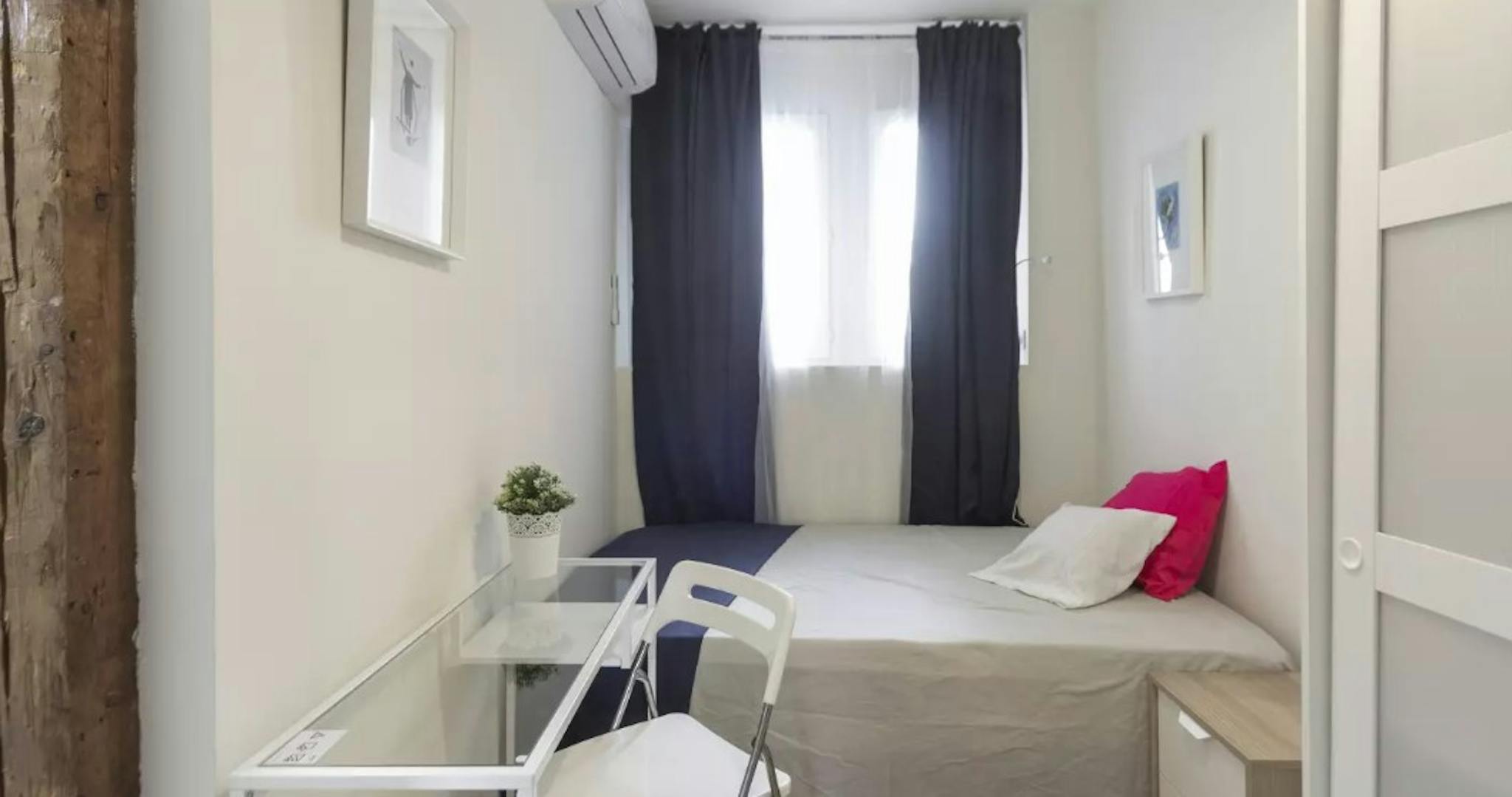 Calle de San Bernardo, Madrid preview