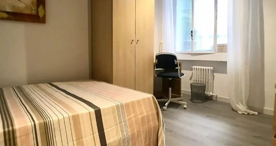 Private room in Calle de Rosario Pino, Madrid (1334396) ROOM