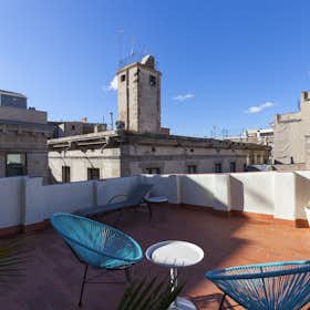 Apartment for rent for €1,725 per month in Barcelona, Carrer de la Mercè