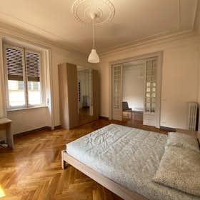 Private room for rent for €600 per month in Turin, Via Belfiore
