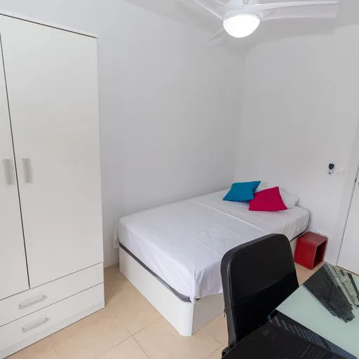 Private room in Carrer Aben al Abbar, Valencia (1334865) room image 2