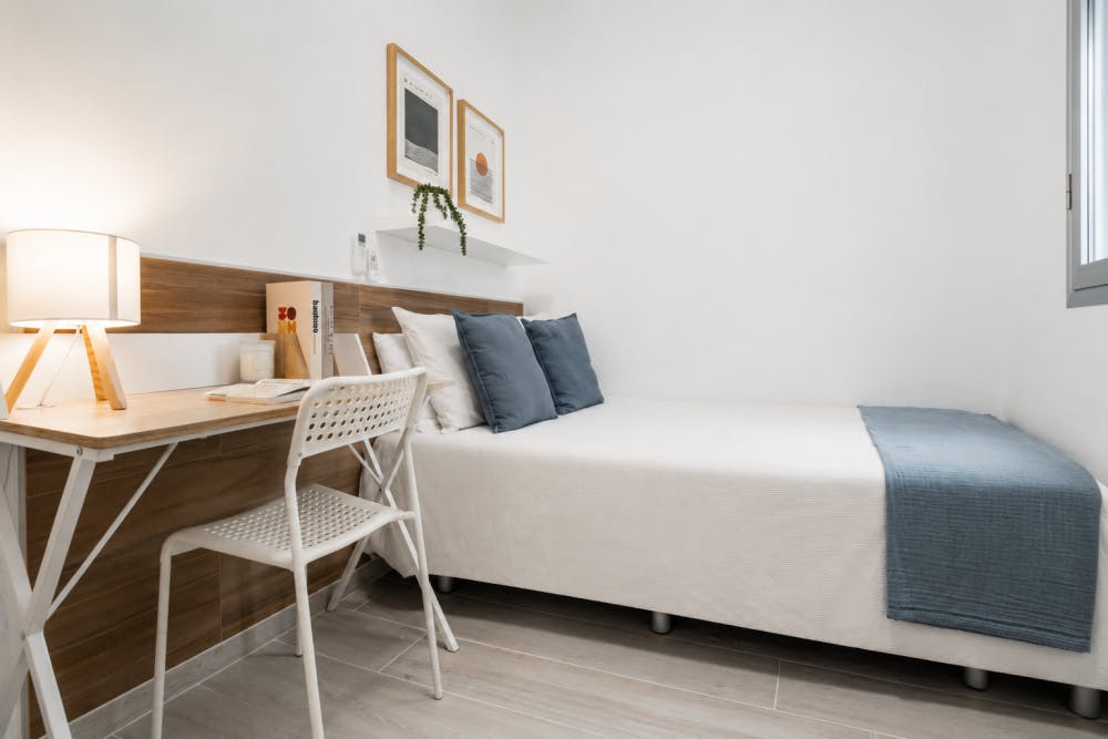 Calle de Carlos Arniches, Madrid preview