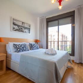 Appartement te huur voor € 1.500 per maand in Madrid, Calle de Campezo