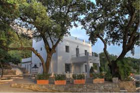 Huis te huur voor € 4.500 per maand in Ubrique, Carretera de Cortes