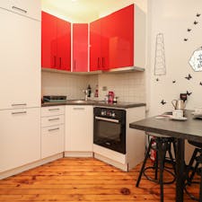 Apartment for rent for €1,100 per month in Ljubljana, Polakova ulica
