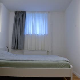 Private room for rent for €500 per month in Ljubljana, Teslova ulica