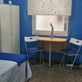Private room for rent for €600 per month in Barcelona, Carrer de la Mineria