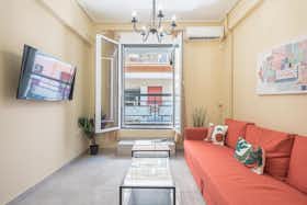 Apartment for rent for €3,000 per month in Piraeus, Navarchou Notara