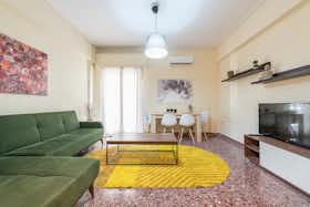 Appartement te huur voor € 3.000 per maand in Piraeus, Karaoli Mich. & Dimitriou Andr.
