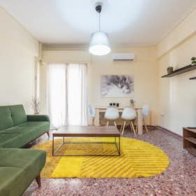 公寓 正在以 €3,000 的月租出租，其位于 Piraeus, Karaoli Mich. & Dimitriou Andr.