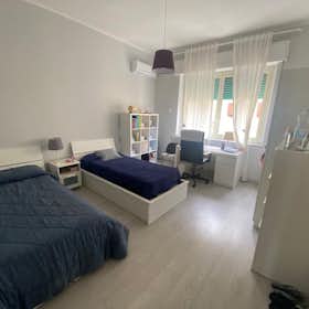Приватна кімната за оренду для 500 EUR на місяць у Palermo, Via Gaspare Mignosi