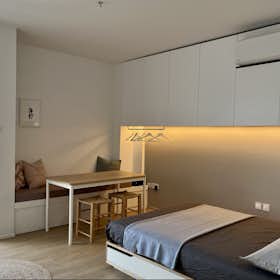 Квартира сдается в аренду за 950 € в месяц в Athens, nikolaou plastira