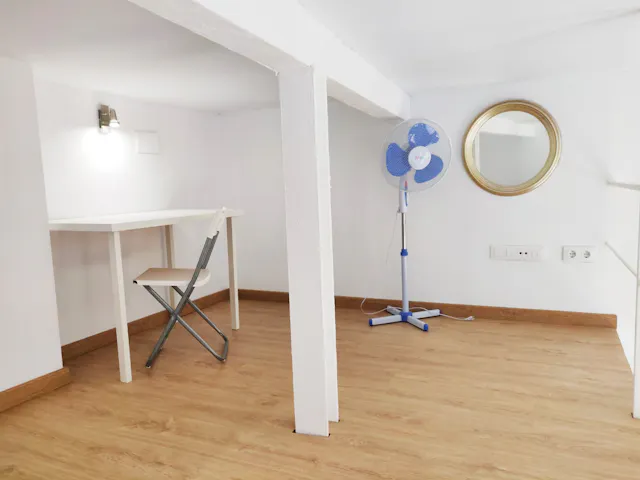 Apartment in Carrer Vidal de Canelles, Valencia (1336515) room image 2