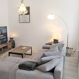 Appartement te huur voor € 2.220 per maand in Stolberg (Rheinland), Mühlenstraße