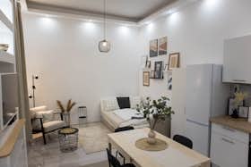Apartment for rent for HUF 404,748 per month in Budapest, Szarka utca