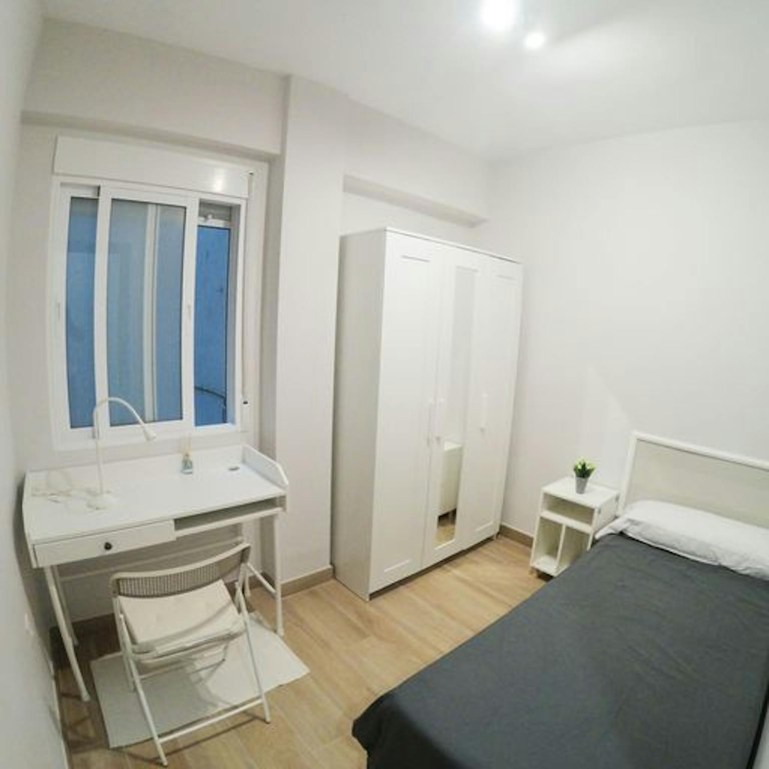 Calle del Doctor Manuel Candela, Valencia preview