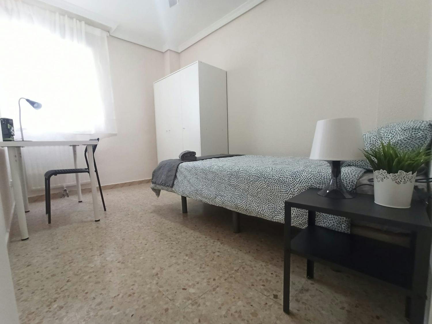 Habitación privada en alquiler por 360 € al mes en Madrid, Calle de Braille