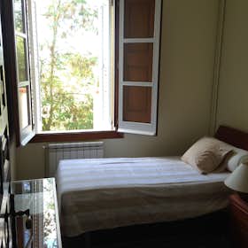 Private room for rent for €790 per month in Barcelona, Camí de Sant Cugat