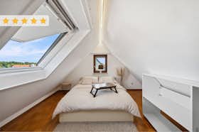 Квартира за оренду для 1 900 EUR на місяць у Stuttgart, Karl-Pfaff-Straße