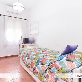 Private room for rent for €480 per month in Sevilla, Calle Bami