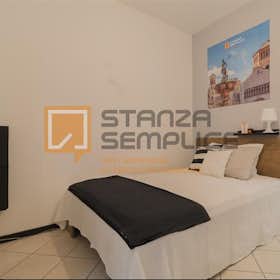 Privé kamer for rent for € 530 per month in Trento, Largo Nazario Sauro
