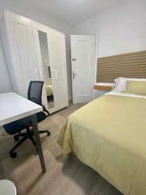 Отдельная комната сдается в аренду за 575 € в месяц в Madrid, Calle de Cayetano Pando