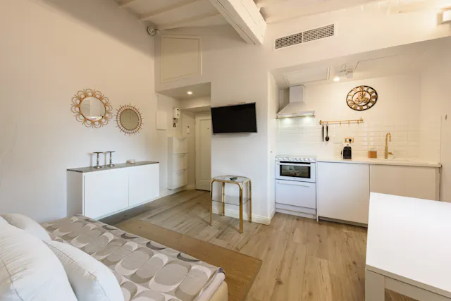 1-Bedroom Apartment in Via del Crocifisso, Florence (1339781) room image 40