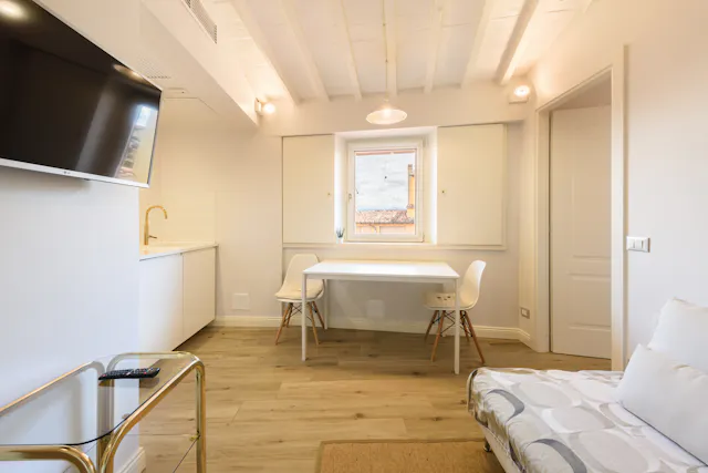 1-Bedroom Apartment in Via del Crocifisso, Florence (1339781) room image 1