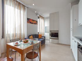 Apartment for rent for €2,400 per month in Milan, Via Antonio Fogazzaro
