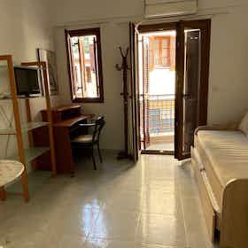 Apartamento en alquiler por 480 € al mes en Thessaloníki, Kleious