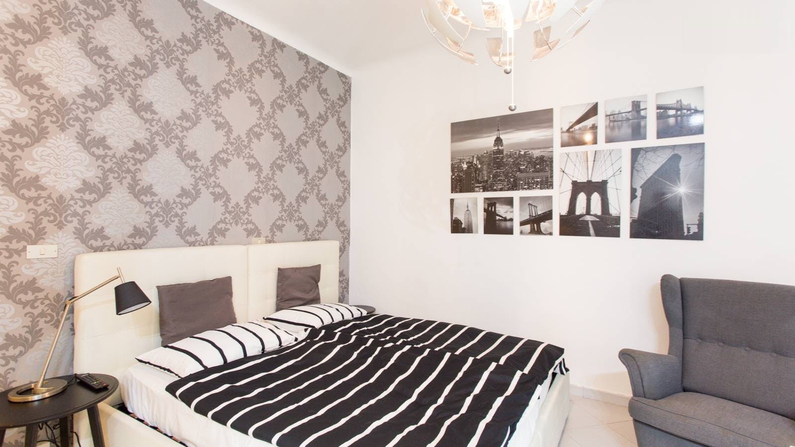 preview gallery tile