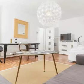 Apartment for rent for €1,100 per month in Vienna, Taborstraße