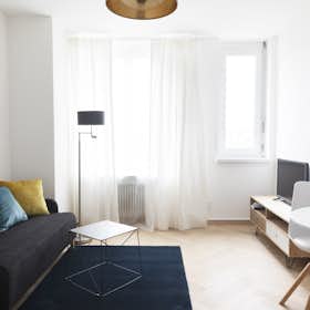 Appartamento in affitto a 5.599 CHF al mese a Zürich, Badenerstrasse